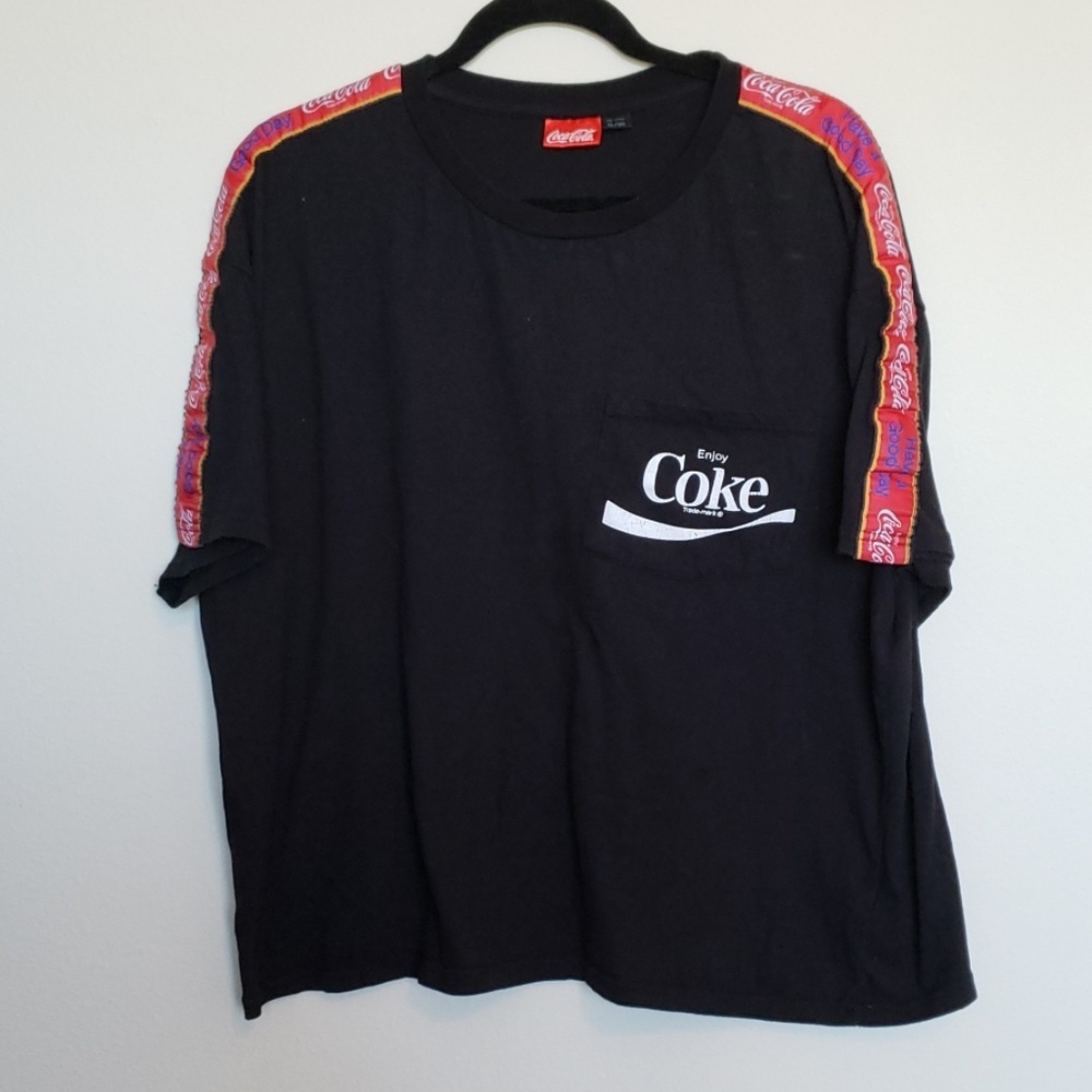 Coke Men's T-shirt Size XL